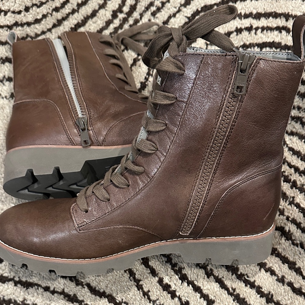 Vionic Lani Water Repellent Bootie